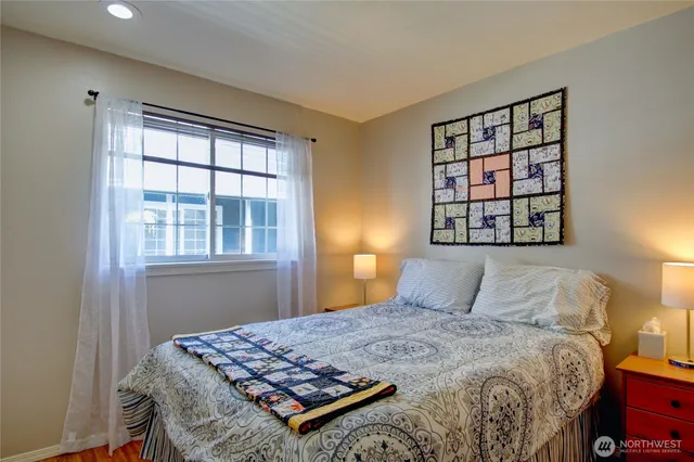 $555,000 | 516 Myrtle Street, La Conner, WA 98257