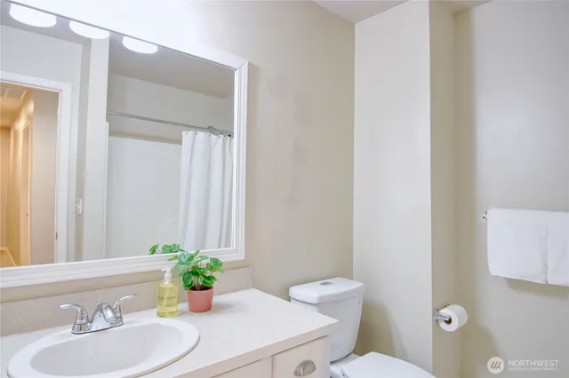 $555,000 | 516 Myrtle Street, La Conner, WA 98257