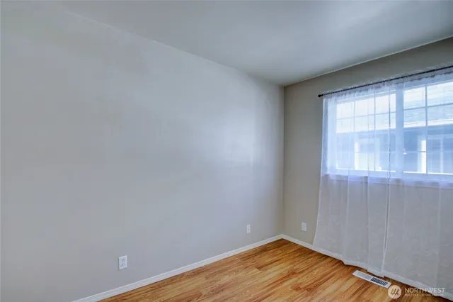 $555,000 | 516 Myrtle Street, La Conner, WA 98257