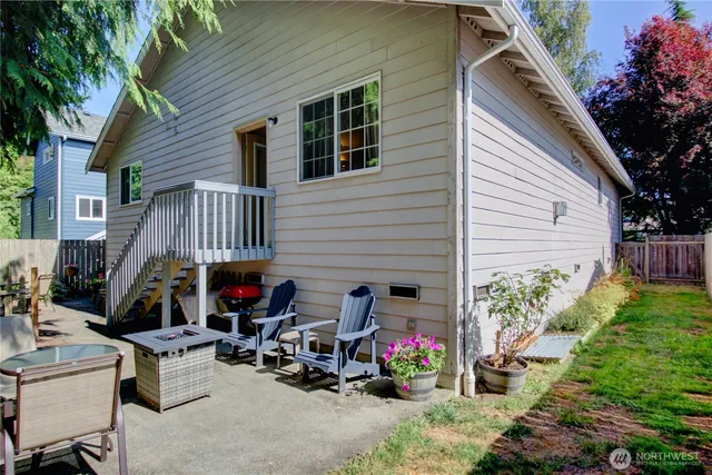 $555,000 | 516 Myrtle Street, La Conner, WA 98257