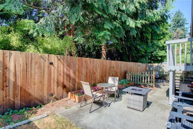 $555,000 | 516 Myrtle Street, La Conner, WA 98257