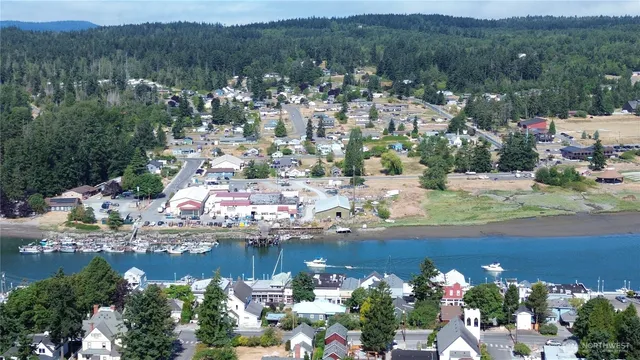 $555,000 | 516 Myrtle Street, La Conner, WA 98257