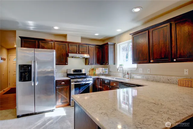 $555,000 | 516 Myrtle Street, La Conner, WA 98257