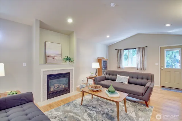 $555,000 | 516 Myrtle Street, La Conner, WA 98257