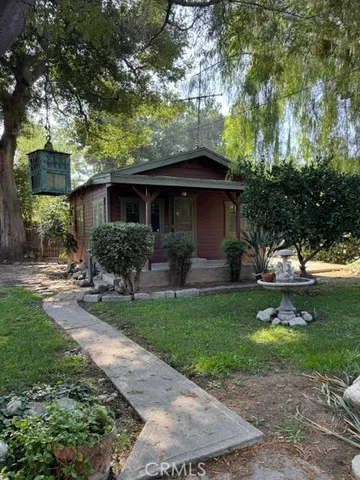 $1,700 | 4482 4th Street, Riverside, CA 92501