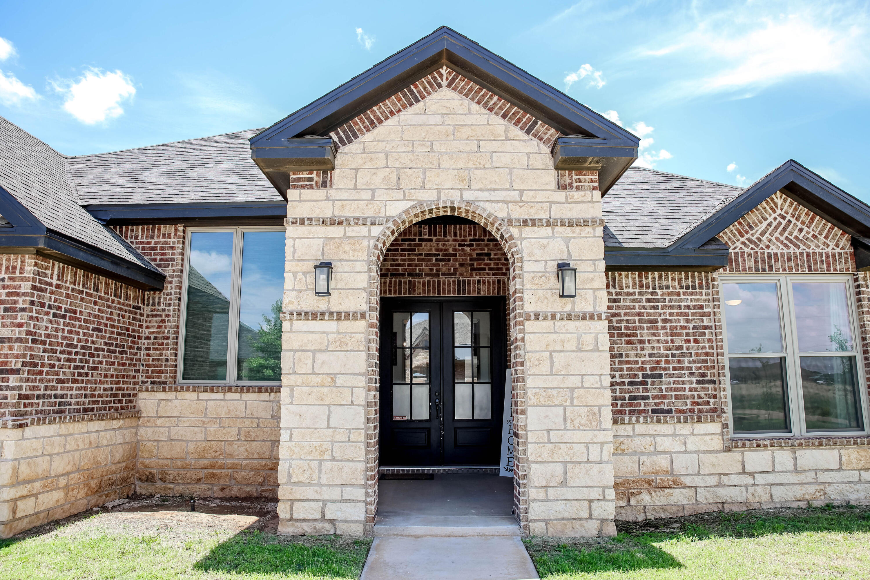 7041 99th Street Lubbock, TX 79424 - Photo 4 of 33 Front