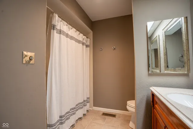 $460,000 | 131 Olde Mill Bay, Indianapolis, IN 46260