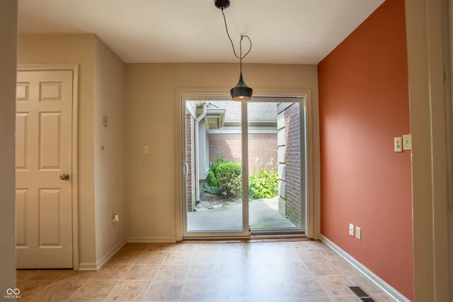 $460,000 | 131 Olde Mill Bay, Indianapolis, IN 46260