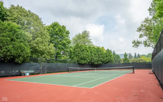 $460,000 | 131 Olde Mill Bay, Indianapolis, IN 46260