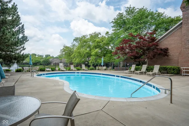 $460,000 | 131 Olde Mill Bay, Indianapolis, IN 46260