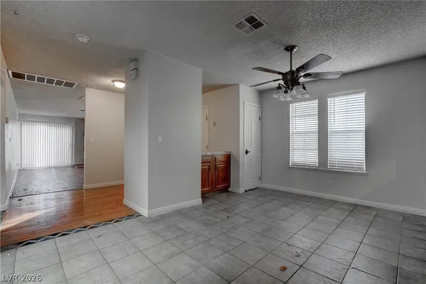 $1,900 | 3905 Landsdown Place, Las Vegas, NV 89121