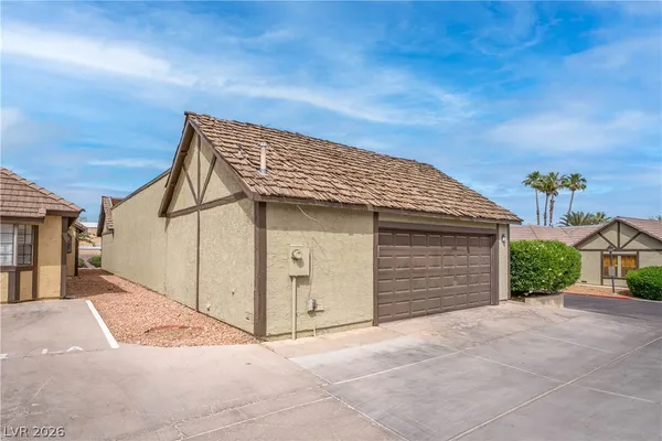 $1,900 | 3905 Landsdown Place, Las Vegas, NV 89121