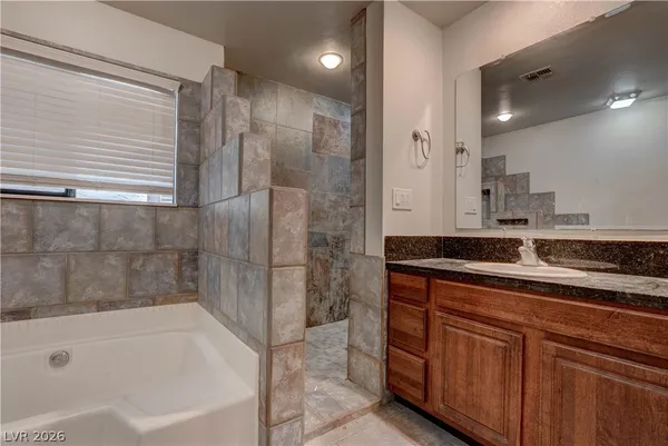 $1,900 | 3905 Landsdown Place, Las Vegas, NV 89121