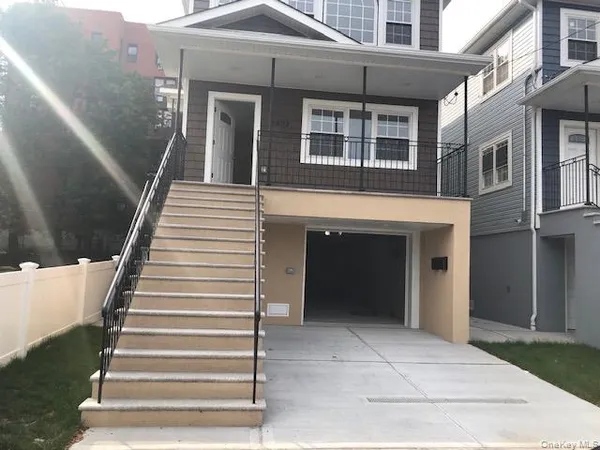 $3,500 | 2933 Ocean Crest Boulevard | Bayswater