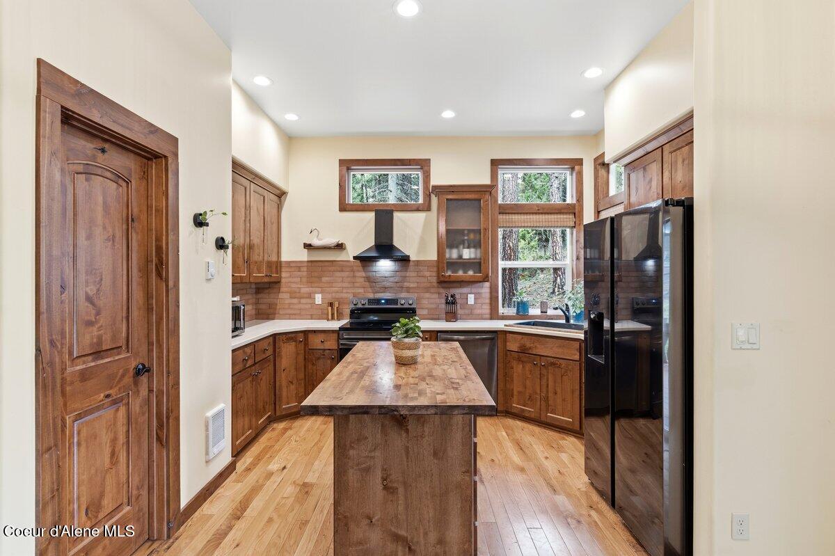 175 Hanaford Road Blanchard, ID 83804 - Photo 17 of 53 Kitchen 4