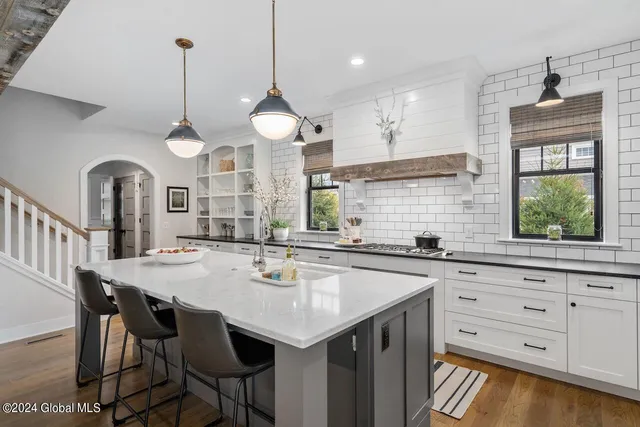 $7,000 | 34 Hyde Street, Saratoga Springs, NY 12866