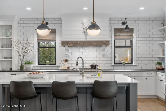 $7,000 | 34 Hyde Street, Saratoga Springs, NY 12866