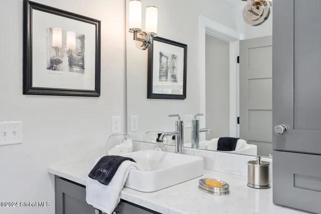 $7,000 | 34 Hyde Street, Saratoga Springs, NY 12866