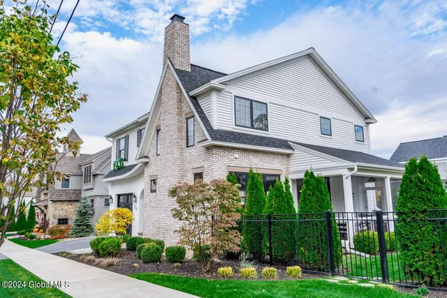 $7,000 | 34 Hyde Street, Saratoga Springs, NY 12866