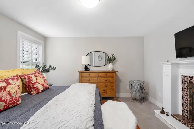 $7,000 | 34 Hyde Street, Saratoga Springs, NY 12866