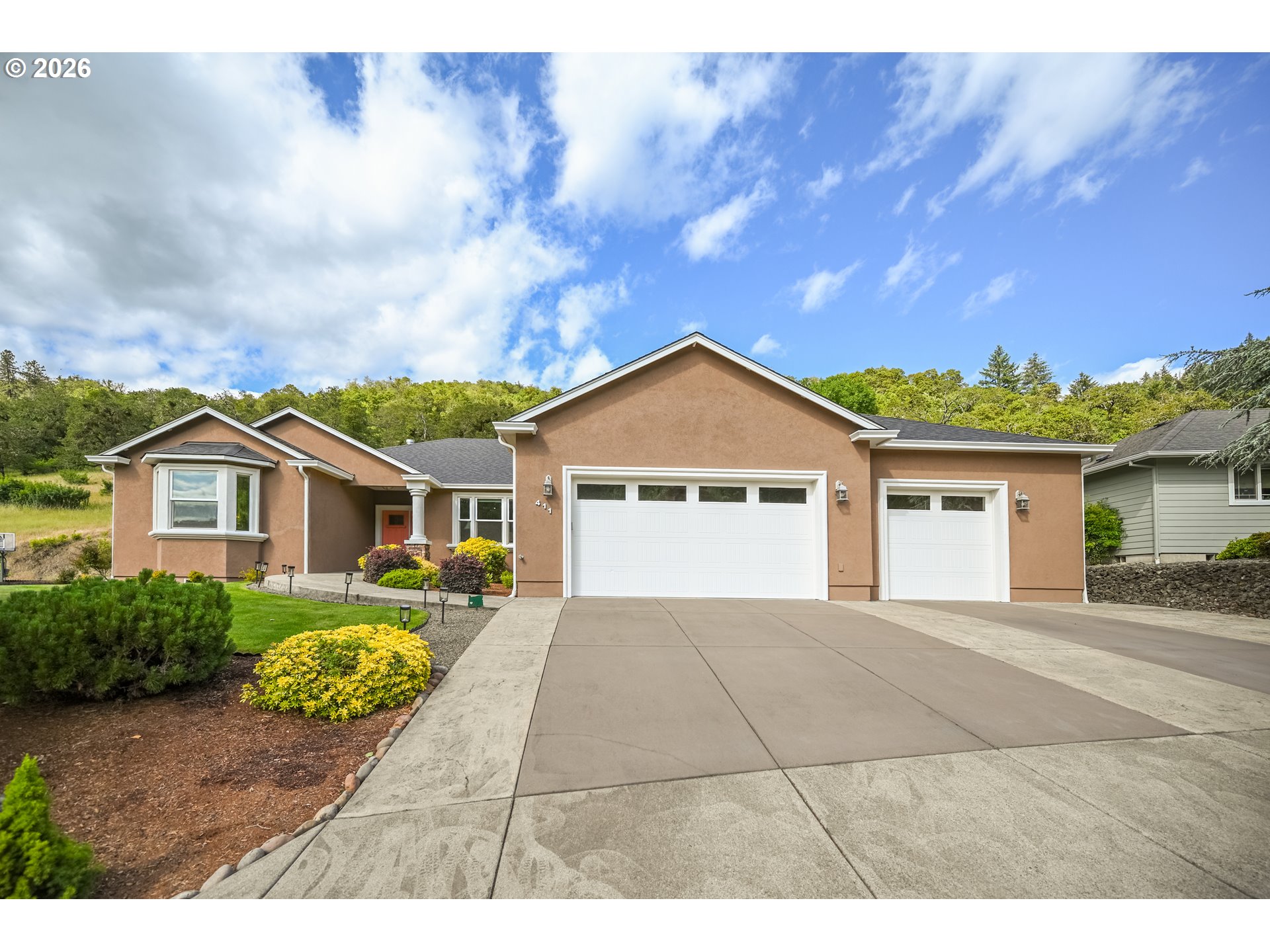 411 Oak Valley Loop Winchester, OR 97495 - Photo 1 of 45