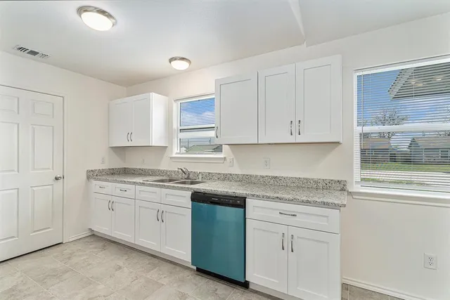 $1,695 | 417 Whitney Court, Rio Vista, TX 76093