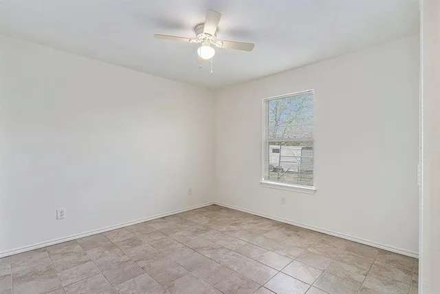 $1,695 | 417 Whitney Court, Rio Vista, TX 76093