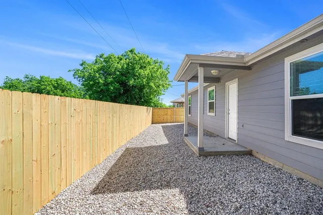 $1,695 | 417 Whitney Court, Rio Vista, TX 76093