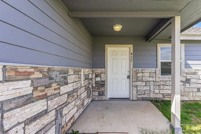 $1,695 | 417 Whitney Court, Rio Vista, TX 76093