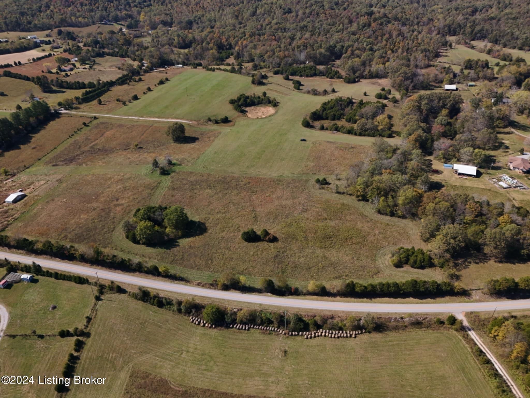 116 Frenchman Knob Road Bonnieville, KY 42713 - Photo 5 of 13 IMG_6863