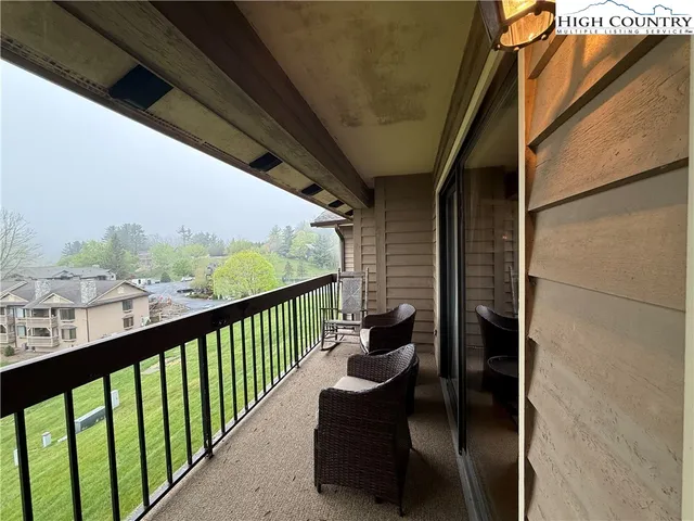 $349,900 | 908 Chetola Lake Drive, Unit 303 WREN, Blowing Rock, NC 28605