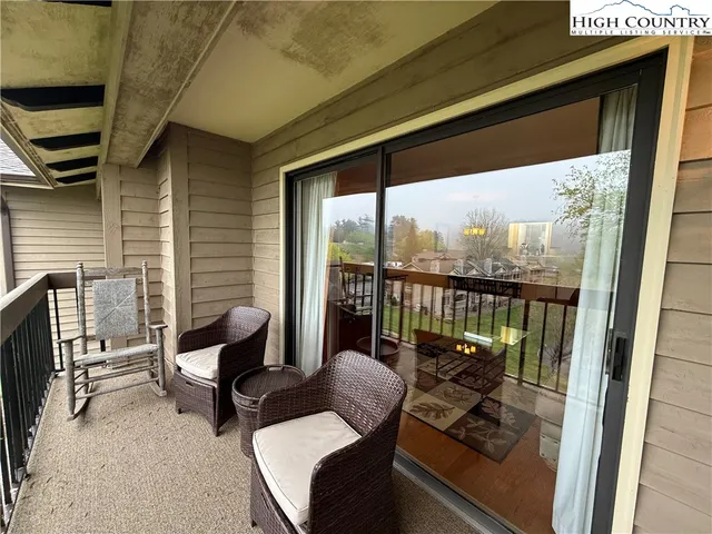 $349,900 | 908 Chetola Lake Drive, Unit 303 WREN, Blowing Rock, NC 28605