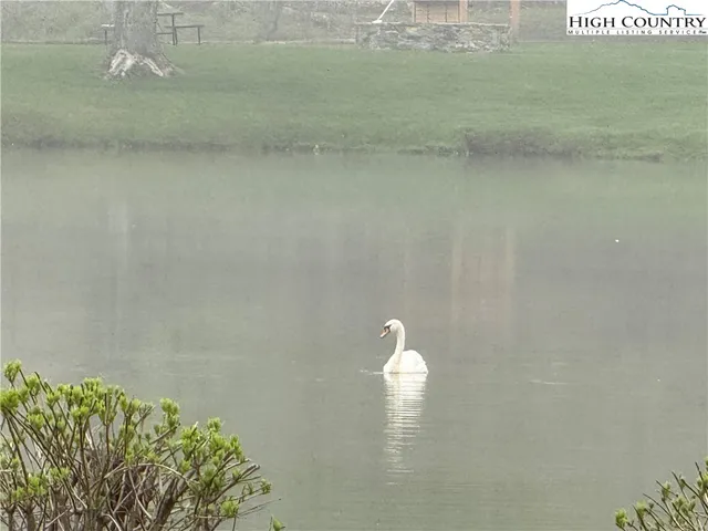 $349,900 | 908 Chetola Lake Drive, Unit 303 WREN, Blowing Rock, NC 28605