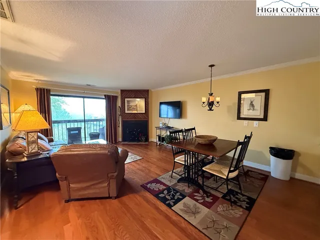 $349,900 | 908 Chetola Lake Drive, Unit 303 WREN, Blowing Rock, NC 28605