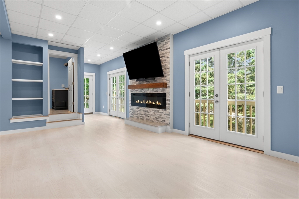 6 Kent Road Gloucester, MA 01930 - Photo 3 of 39