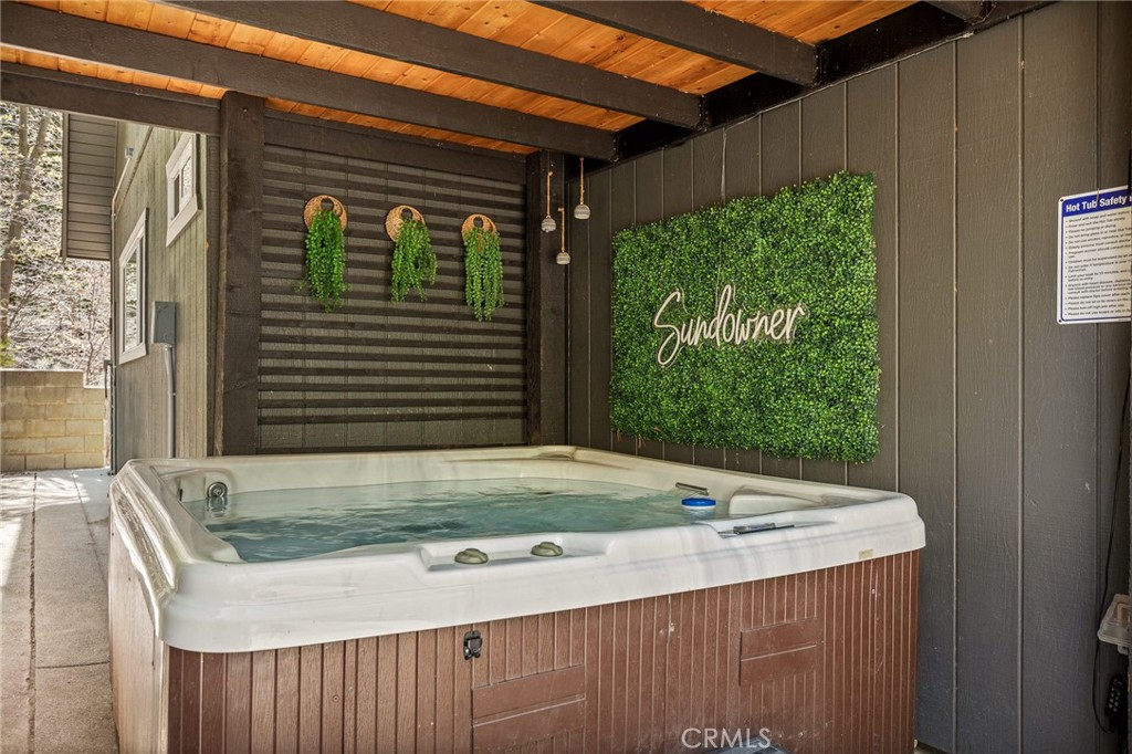 373 Summit Road Lake Arrowhead, CA 92352 - Photo 38 of 41 a view of outdoor space and yard