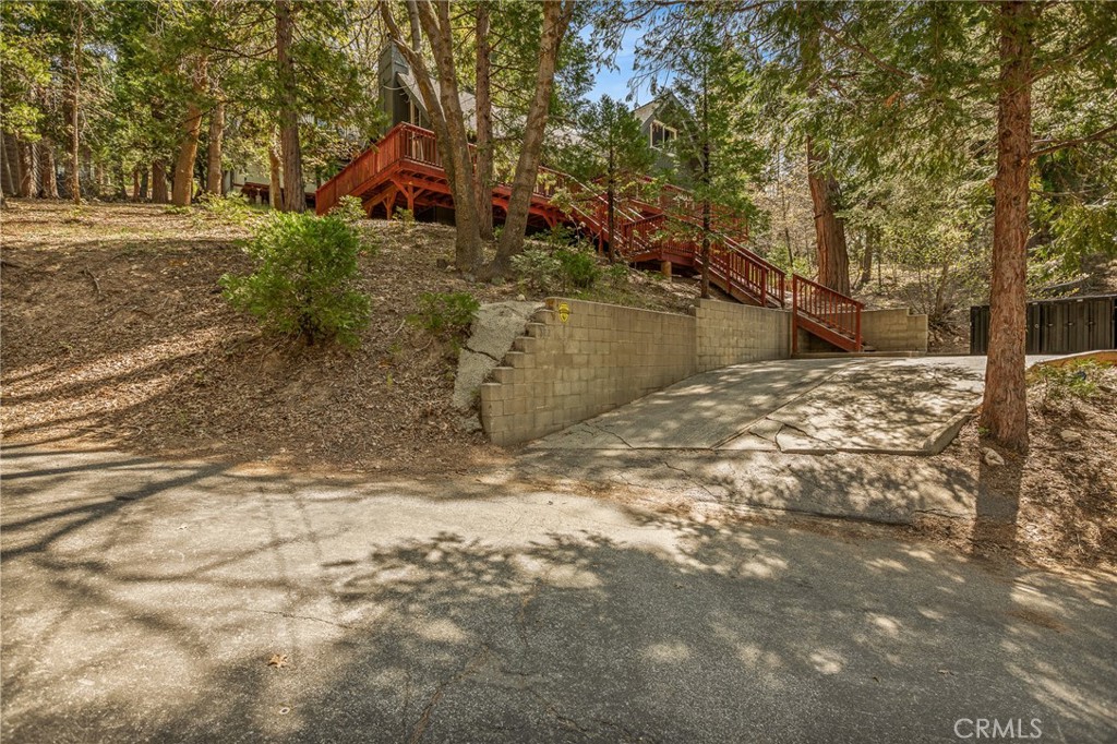 373 Summit Road Lake Arrowhead, CA 92352 - Photo 41 of 41 a view of a yard with large trees