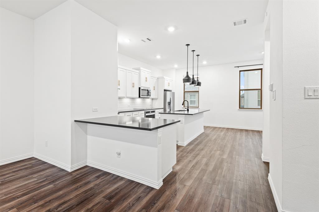 7521 Laburnam Road Dallas, TX 75228 - Photo 10 of 20