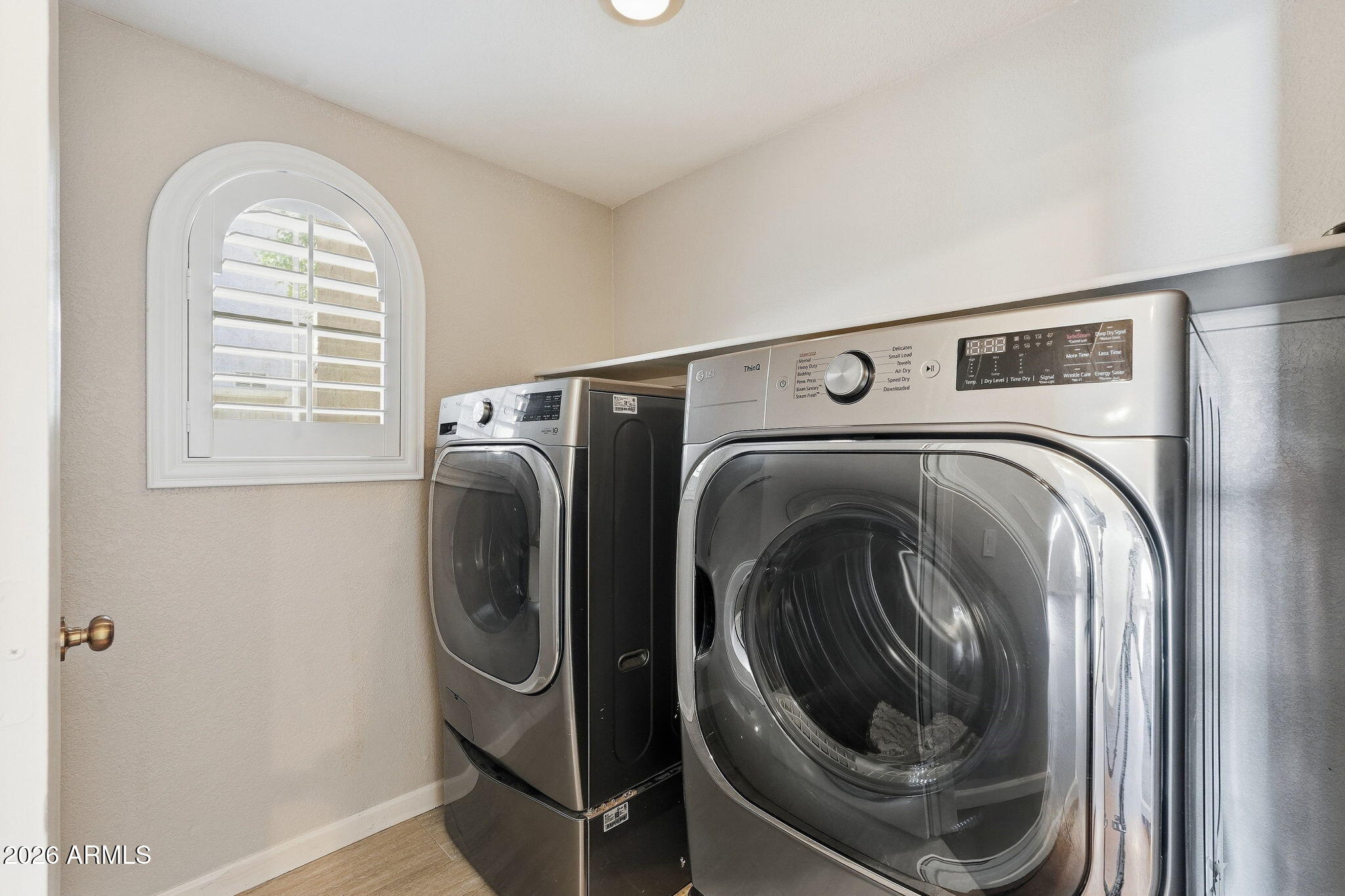 462 West Colt Road Tempe, AZ 85284 - Photo 32 of 40 Laundry