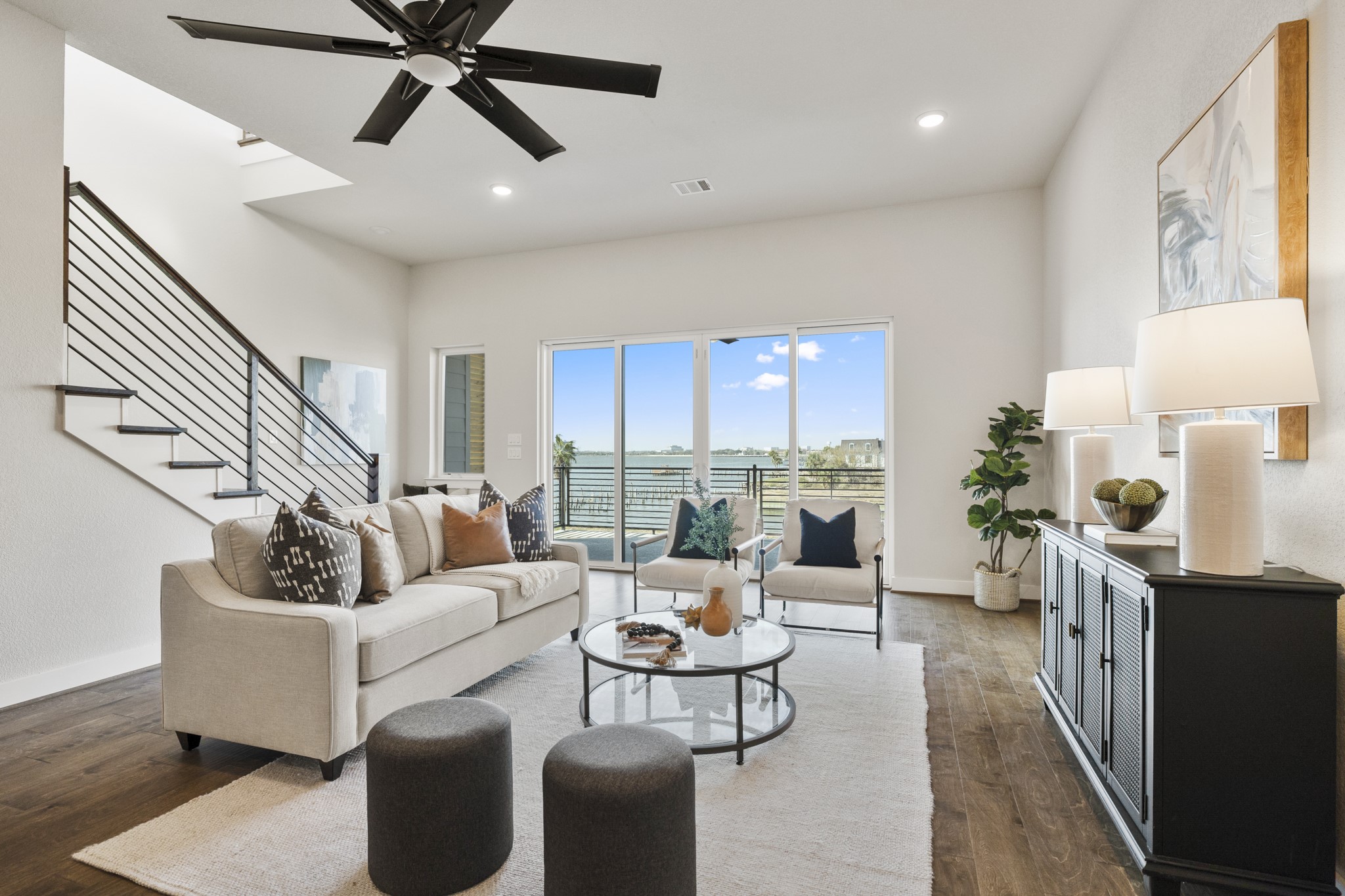 4412 Tucker Lane Seabrook, TX 77586 - Photo 3 of 41 a living room with furniture and a large window