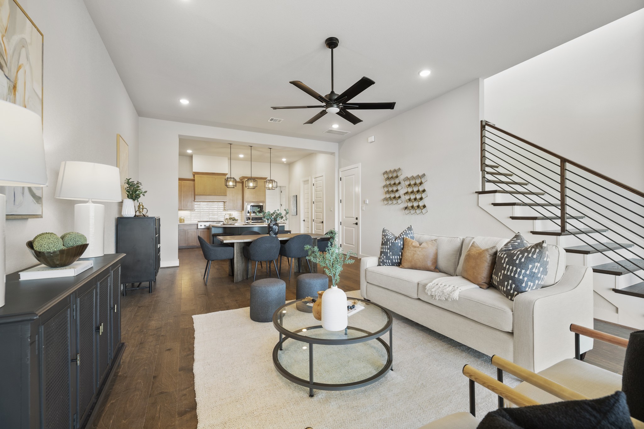 4412 Tucker Lane Seabrook, TX 77586 - Photo 4 of 41 a living room with furniture and a large window