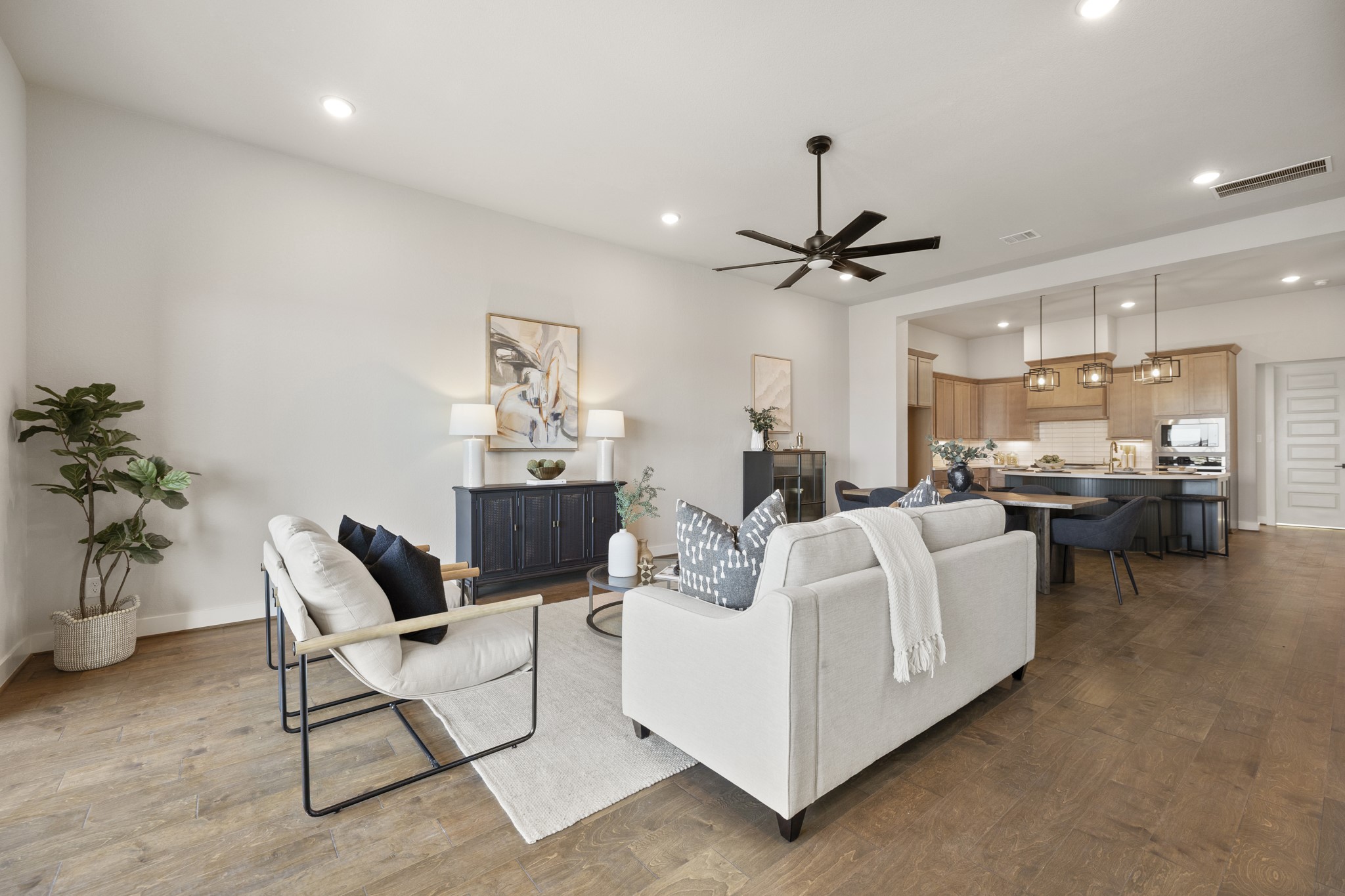 4412 Tucker Lane Seabrook, TX 77586 - Photo 5 of 41 a living room with furniture and a ceiling fan