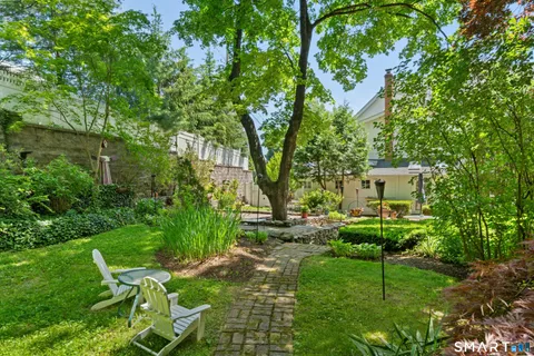 $949,000 | 170 New Canaan Avenue, Norwalk, CT 06850