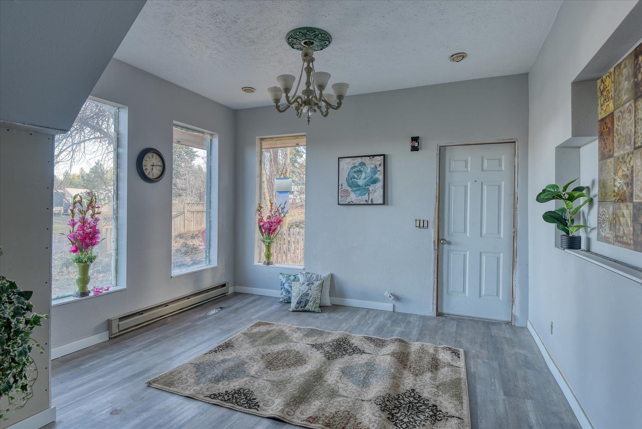 14302 East Robert Road Mica, WA 99023 - Photo 4 of 30