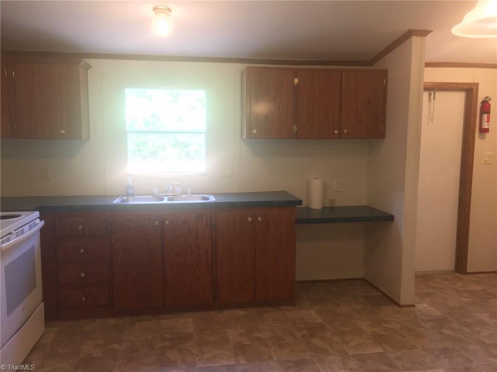 5563 Farmstead Road Seagrove, NC 27341 - Photo 11 of 22 Gallery Image 11
