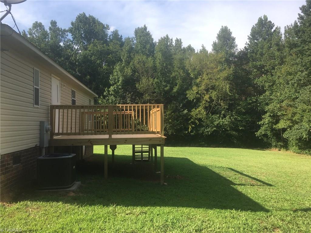 5563 Farmstead Road Seagrove, NC 27341 - Photo 7 of 22 Gallery Image 7