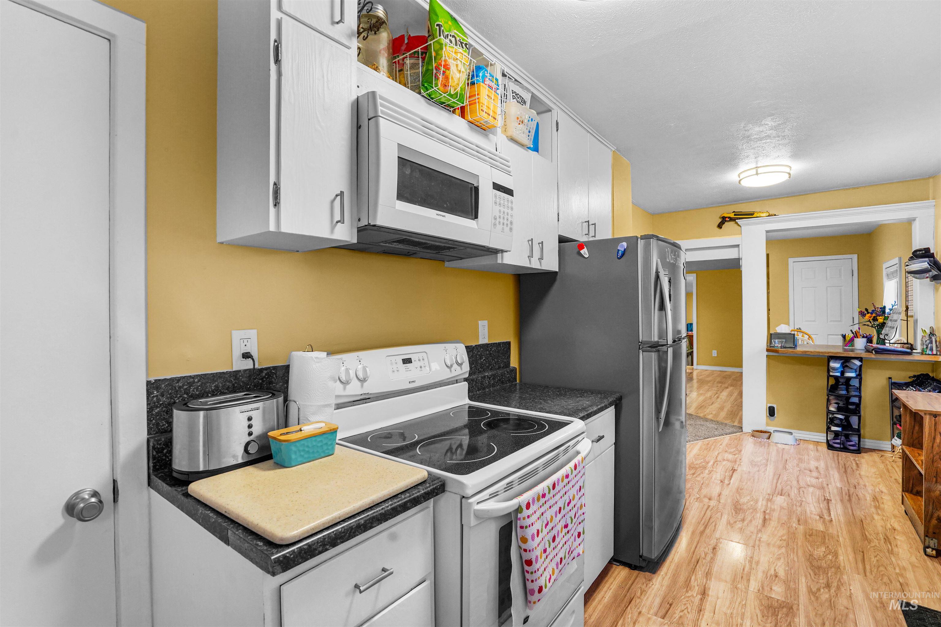 2242 Almo Avenue Burley, ID 83318 - Photo 5 of 33