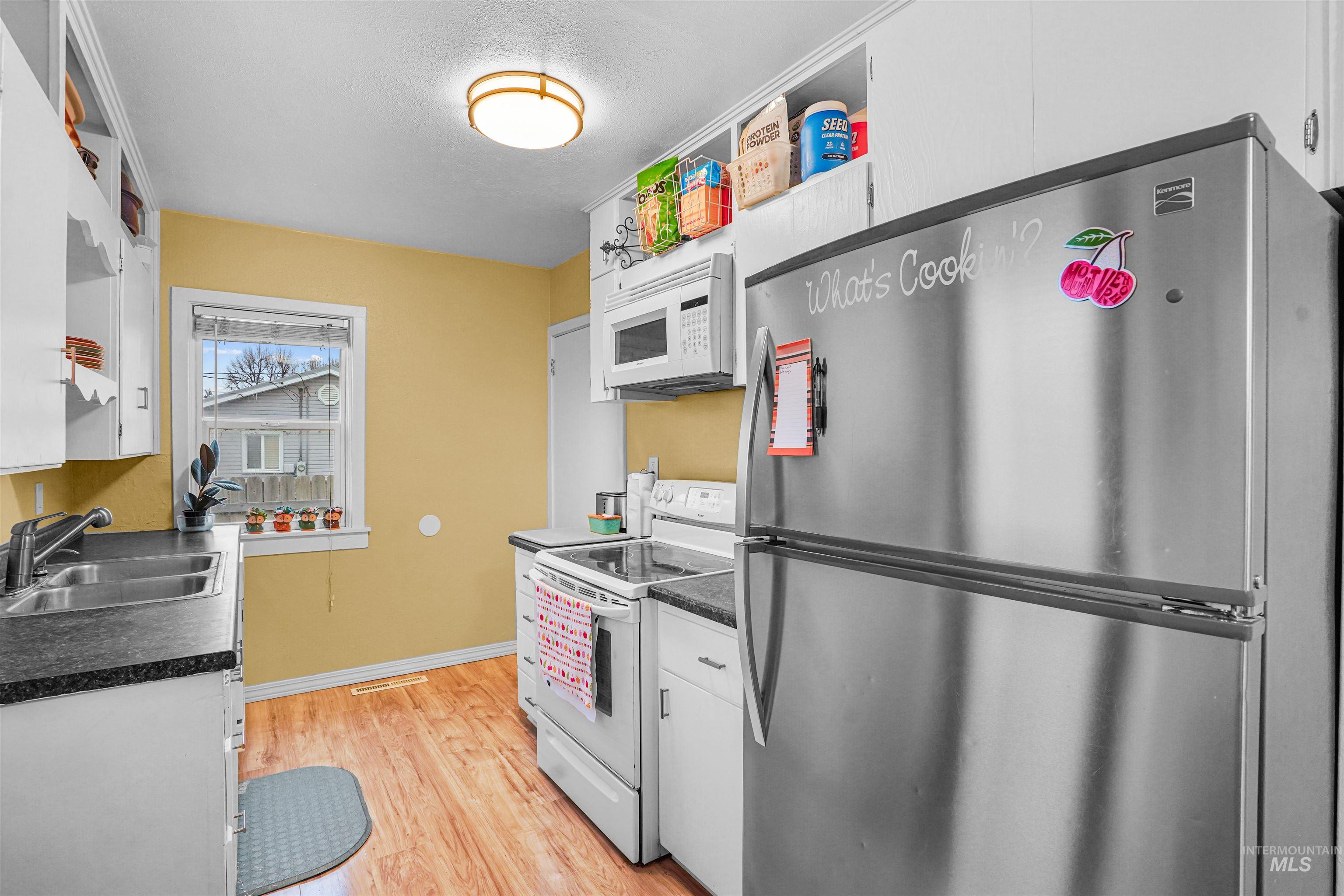 2242 Almo Avenue Burley, ID 83318 - Photo 7 of 33