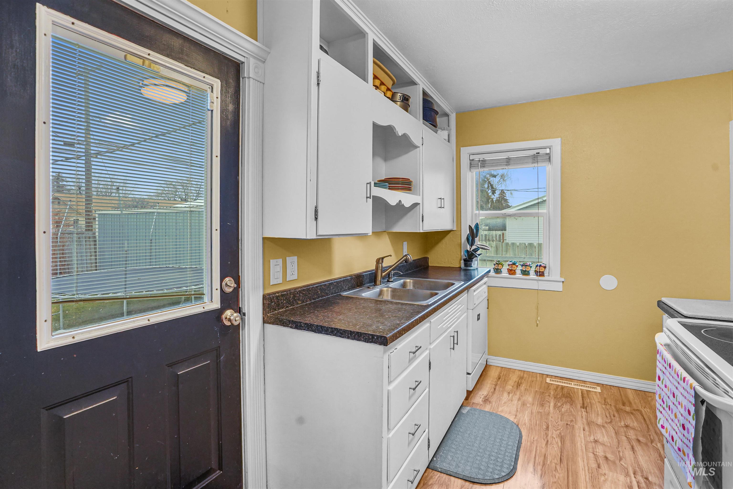 2242 Almo Avenue Burley, ID 83318 - Photo 8 of 33