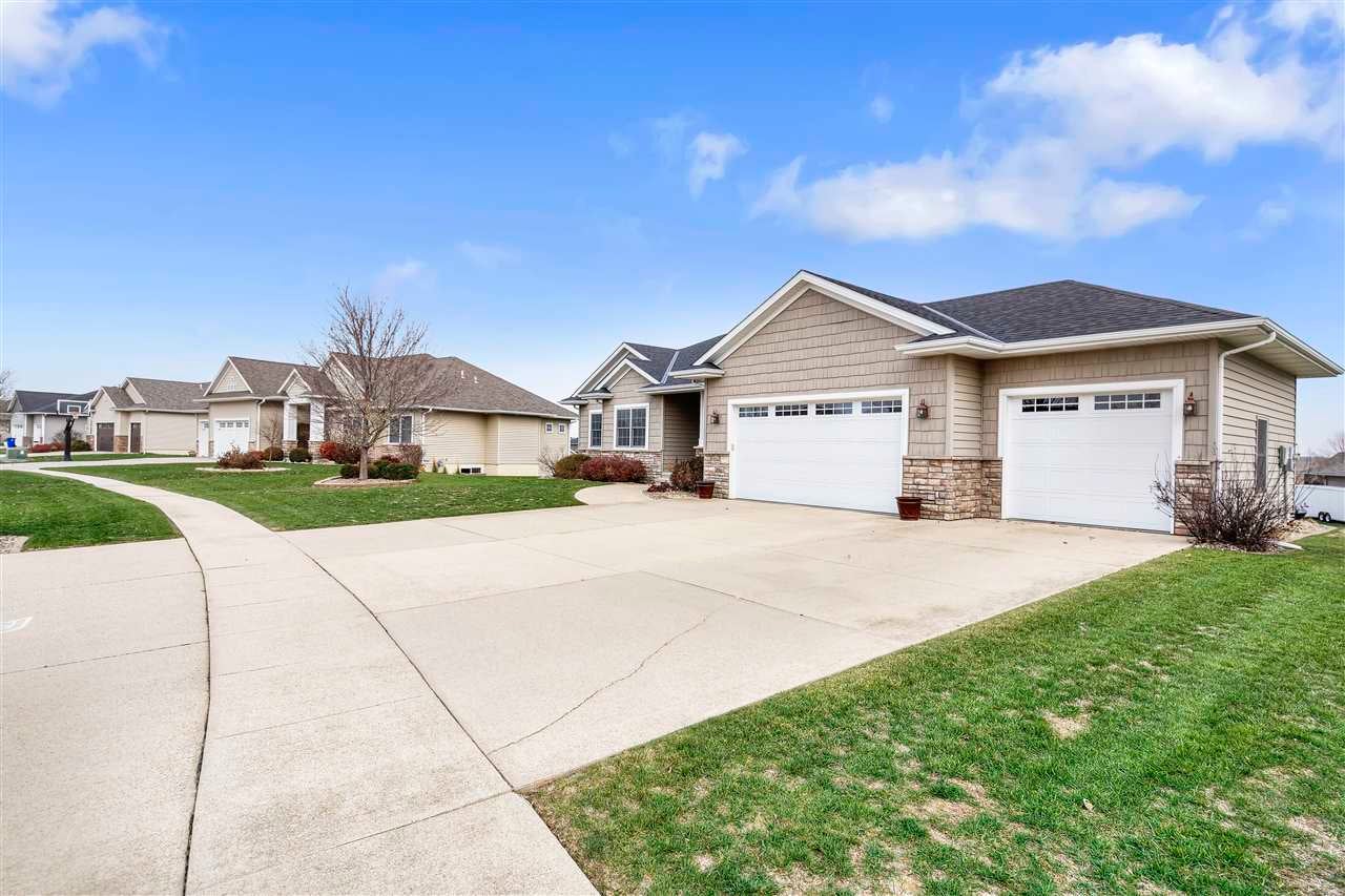 6703 Harrison Road Southwest Cedar Rapids, IA 52404 - Photo 5 of 55 Gallery Image 5